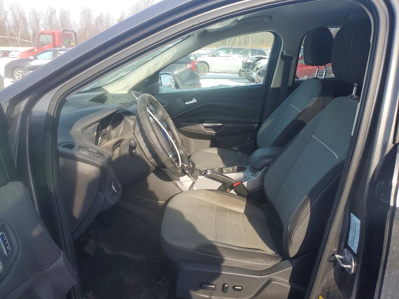 2015 FORD ESCAPE SE photo 19