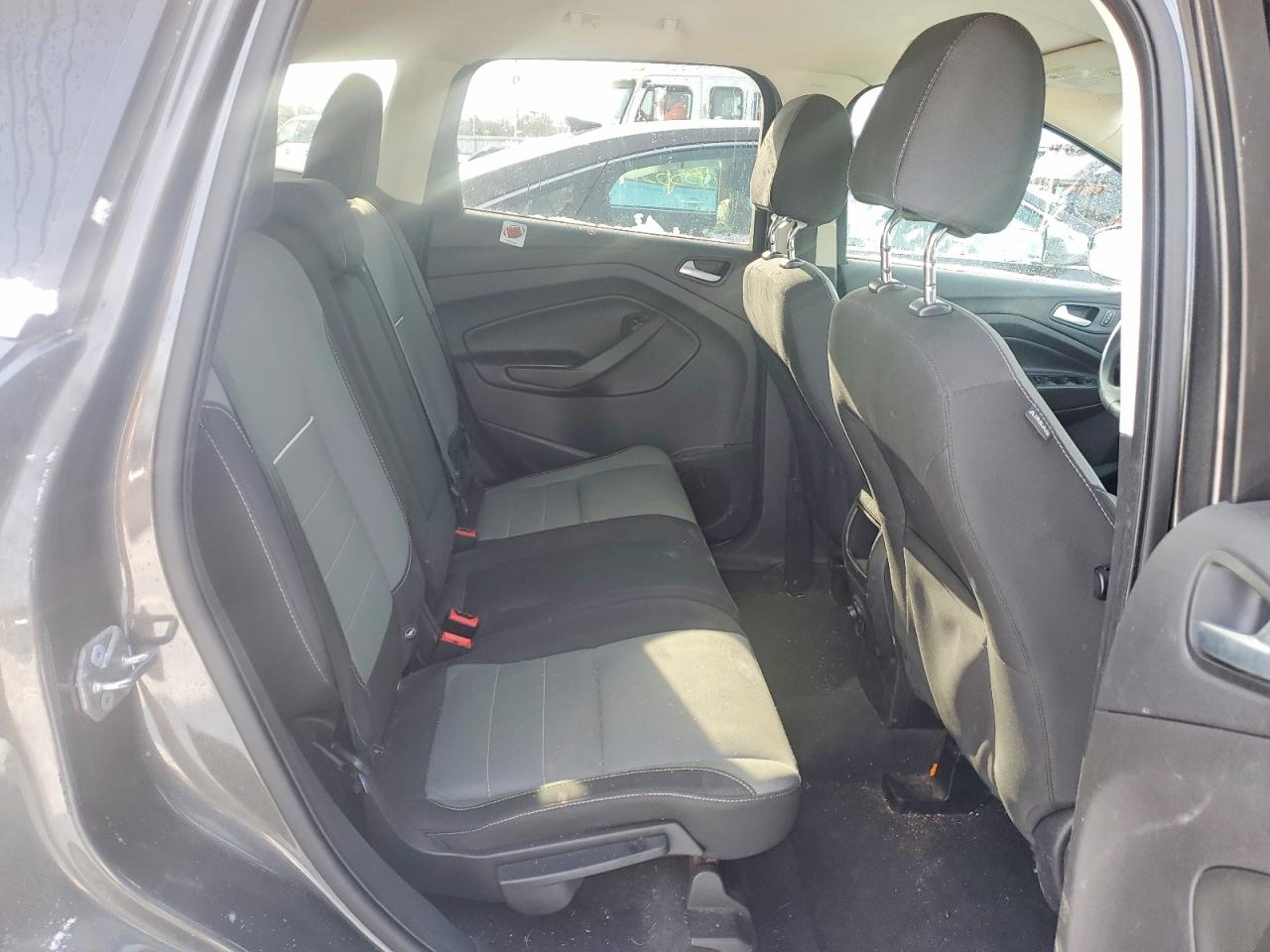 2015 FORD ESCAPE SE photo 31