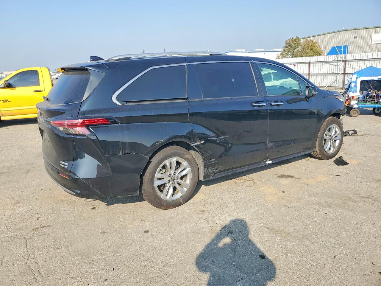 2022 TOYOTA SIENNA L 7-PASSENGER photo 5