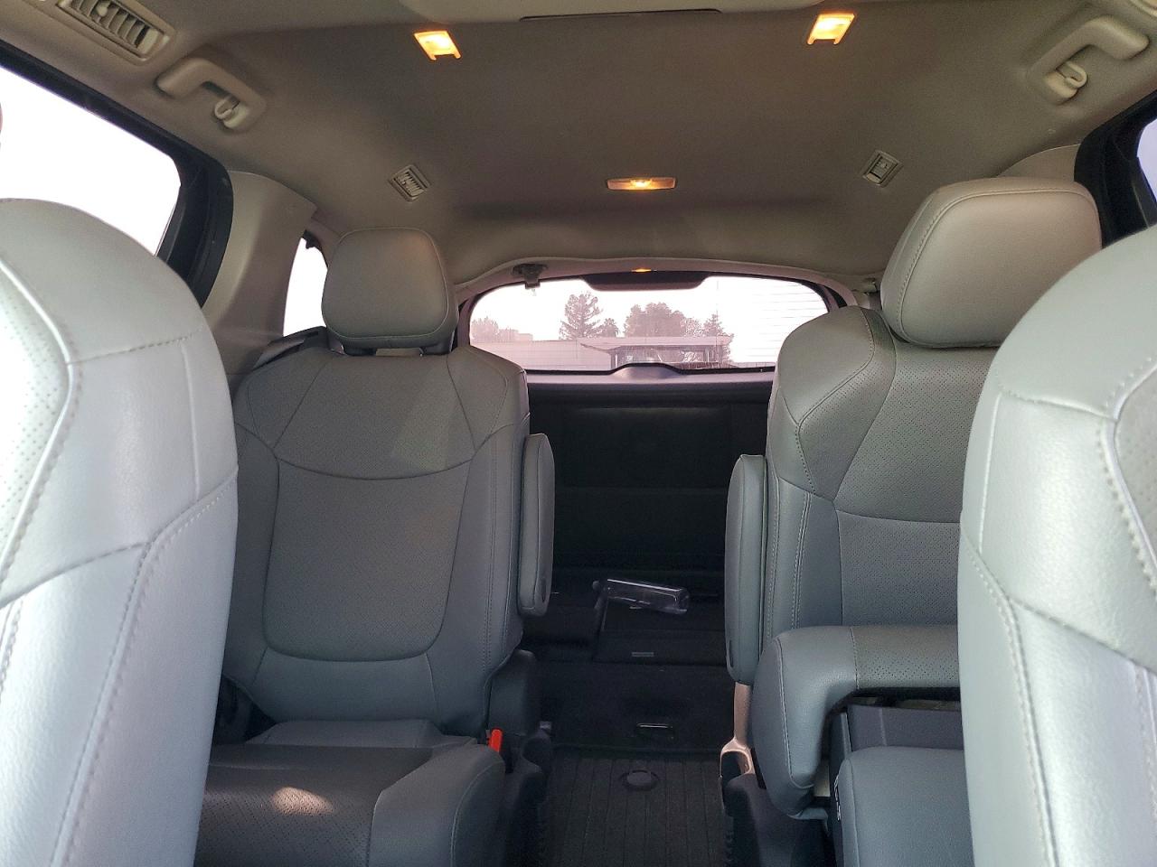 2022 TOYOTA SIENNA L 7-PASSENGER photo 25