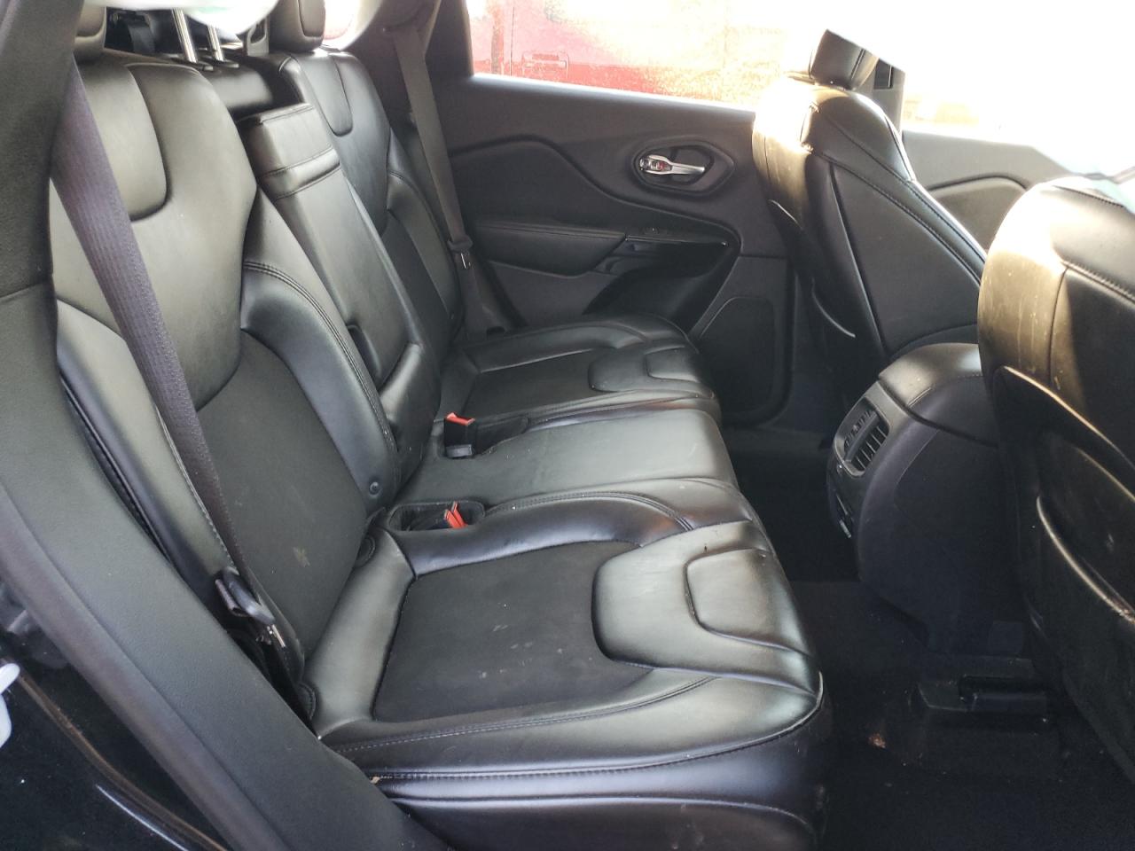 2019 JEEP CHEROKEE LATITUDE PLUS photo 21