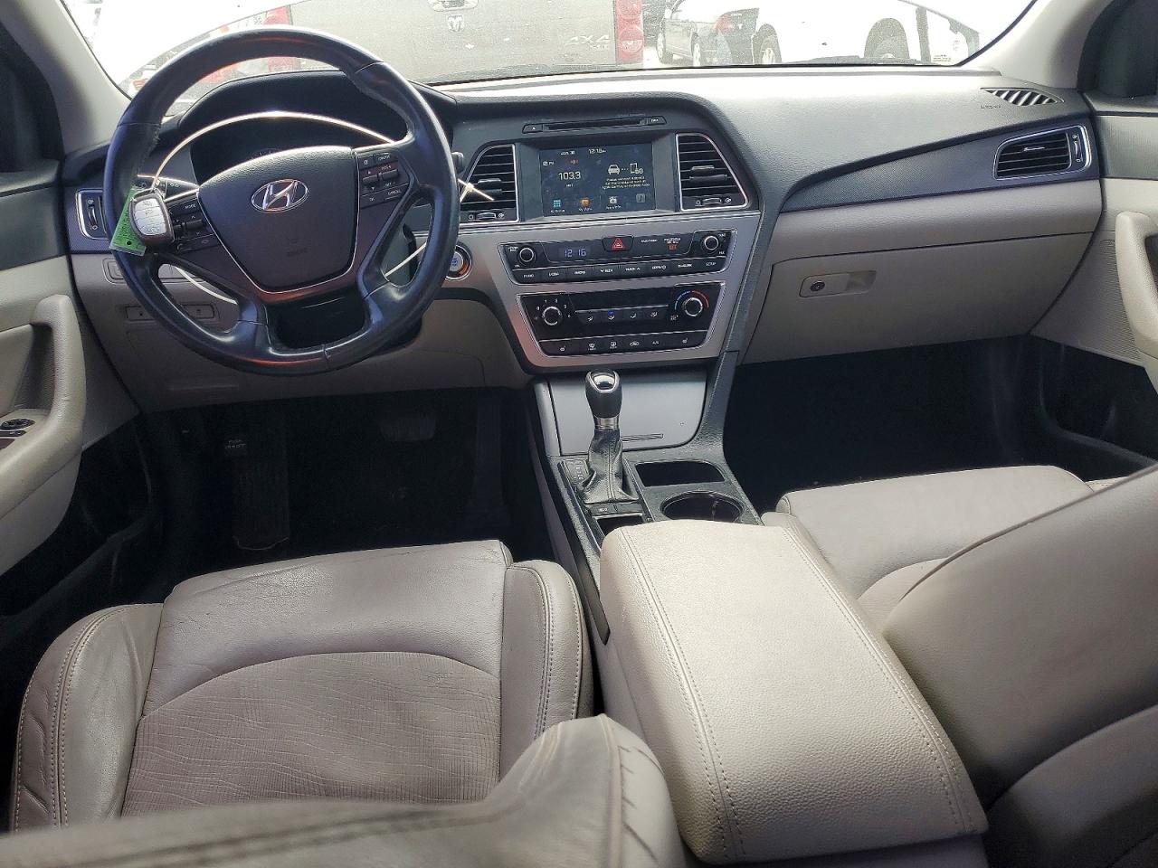 2017 HYUNDAI SONATA SPORT photo 15