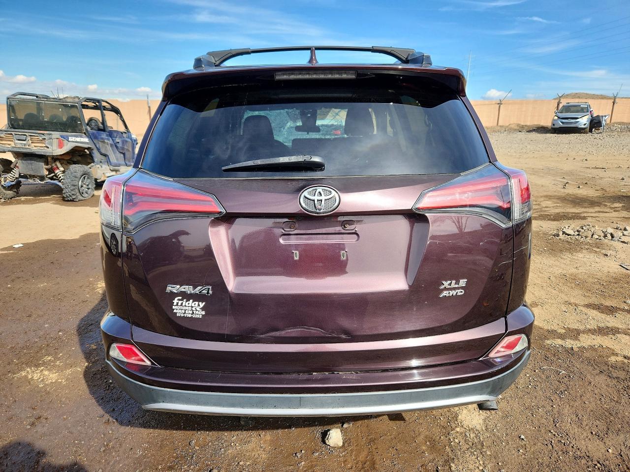 2017 TOYOTA RAV4 XLE photo 11