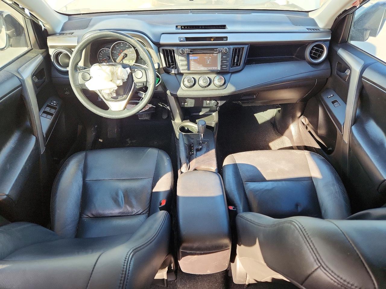 2016 TOYOTA RAV4 LE photo 8