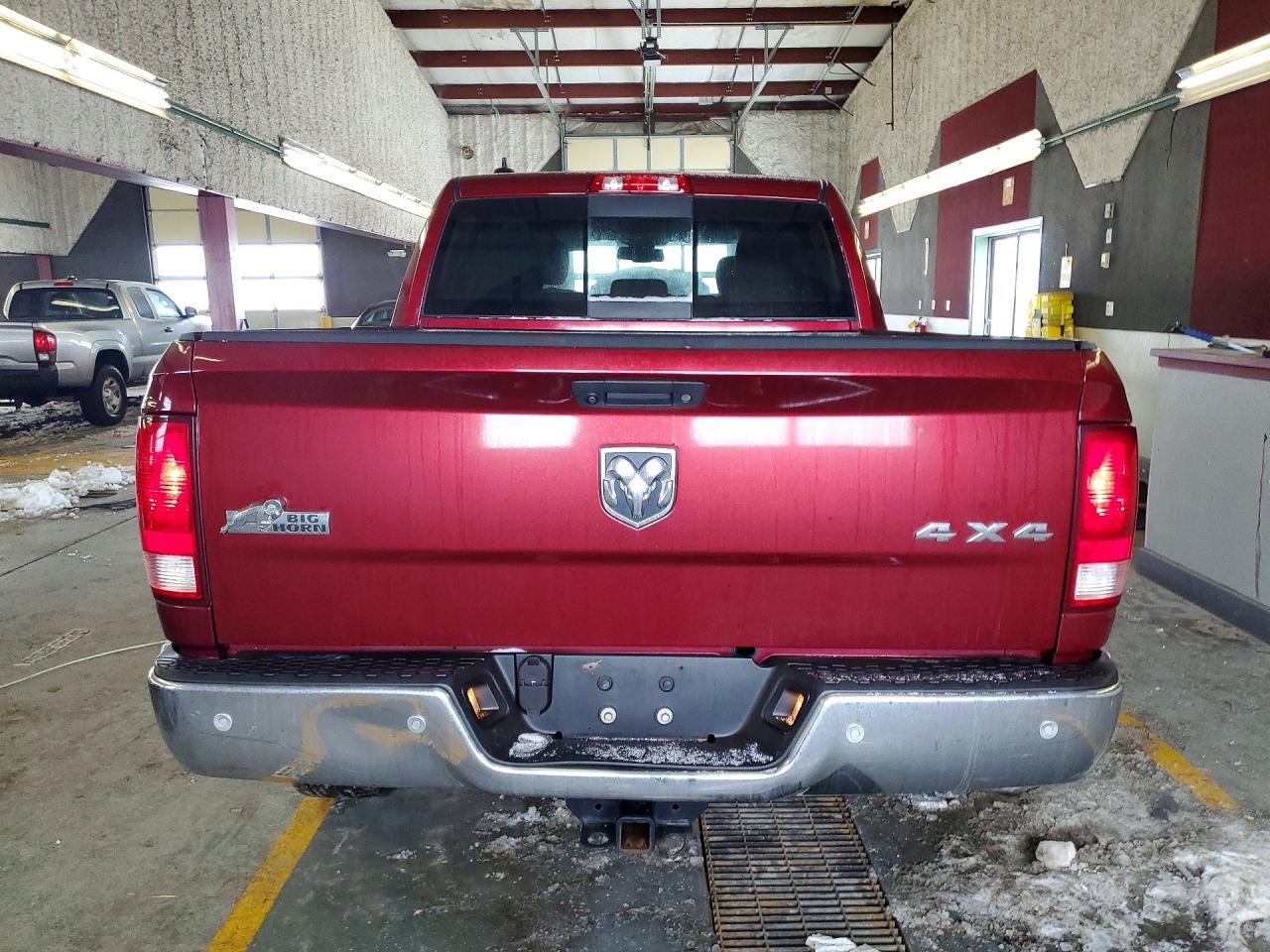 2017 RAM 1500 SLT photo 6