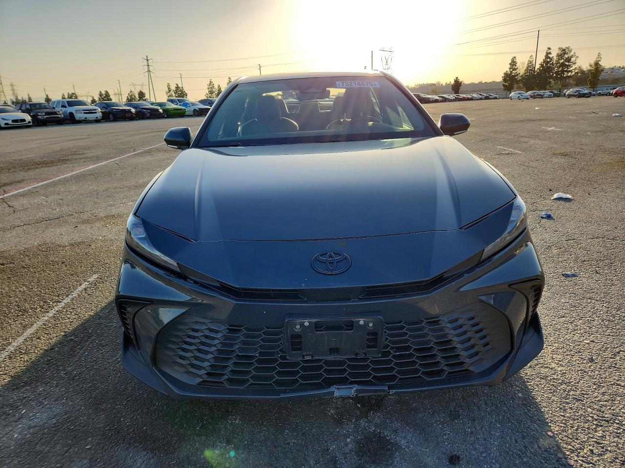 2025 TOYOTA CAMRY SE photo 5