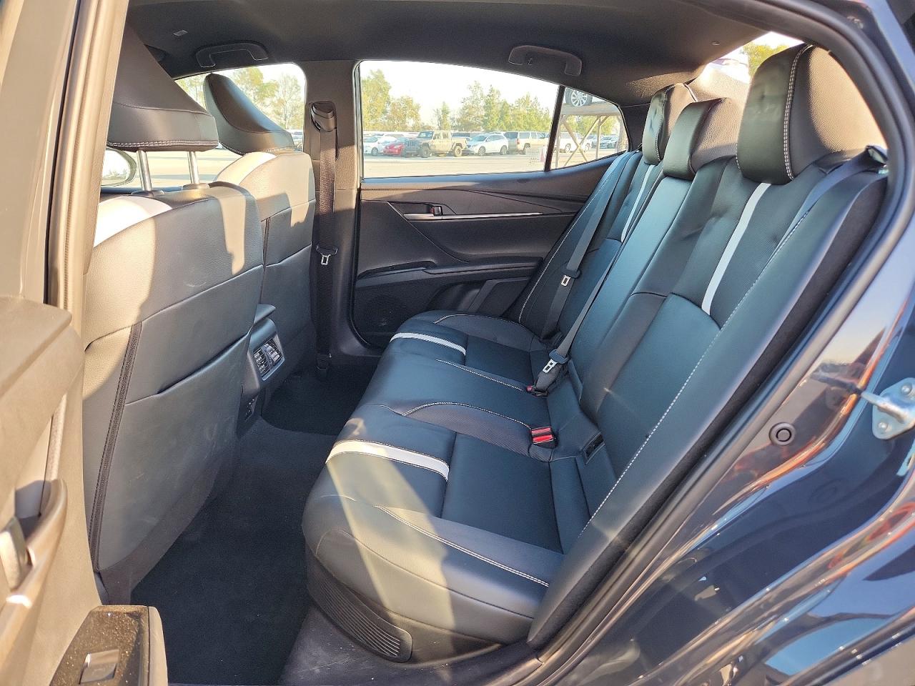 2025 TOYOTA CAMRY SE photo 10