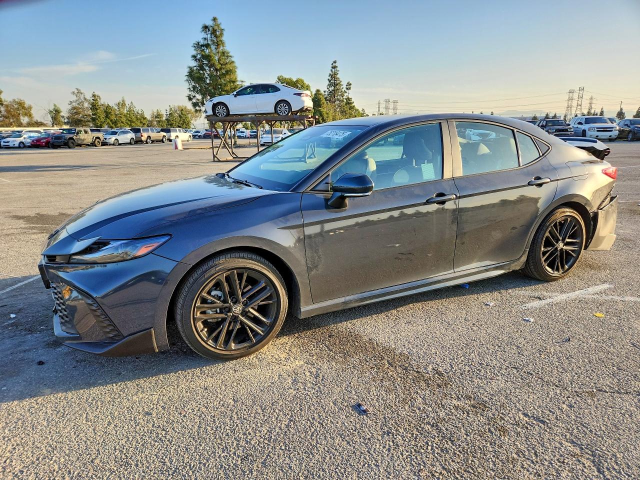 2025 TOYOTA CAMRY