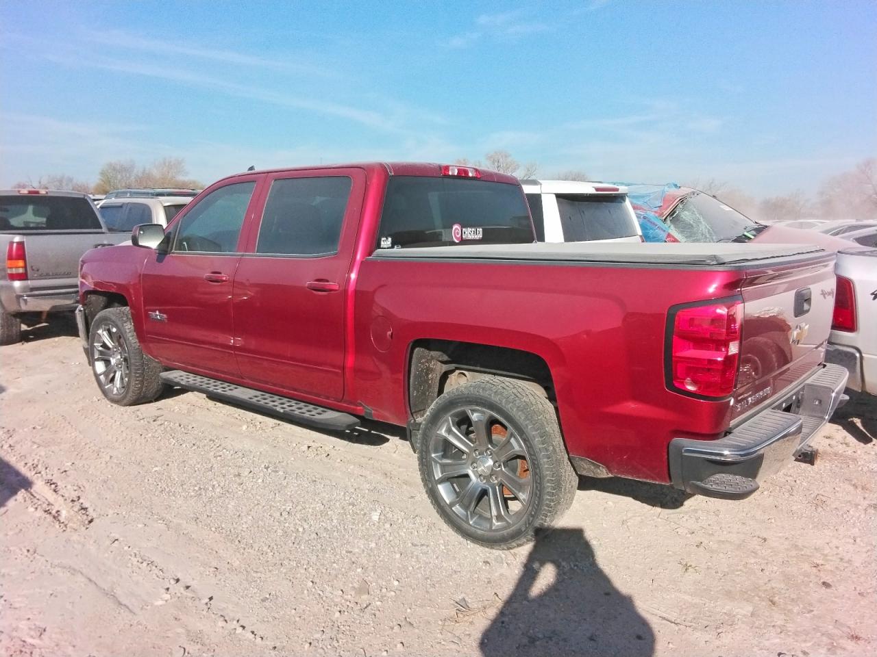 2018 CHEVROLET SILVERADO C1500 LT photo 2