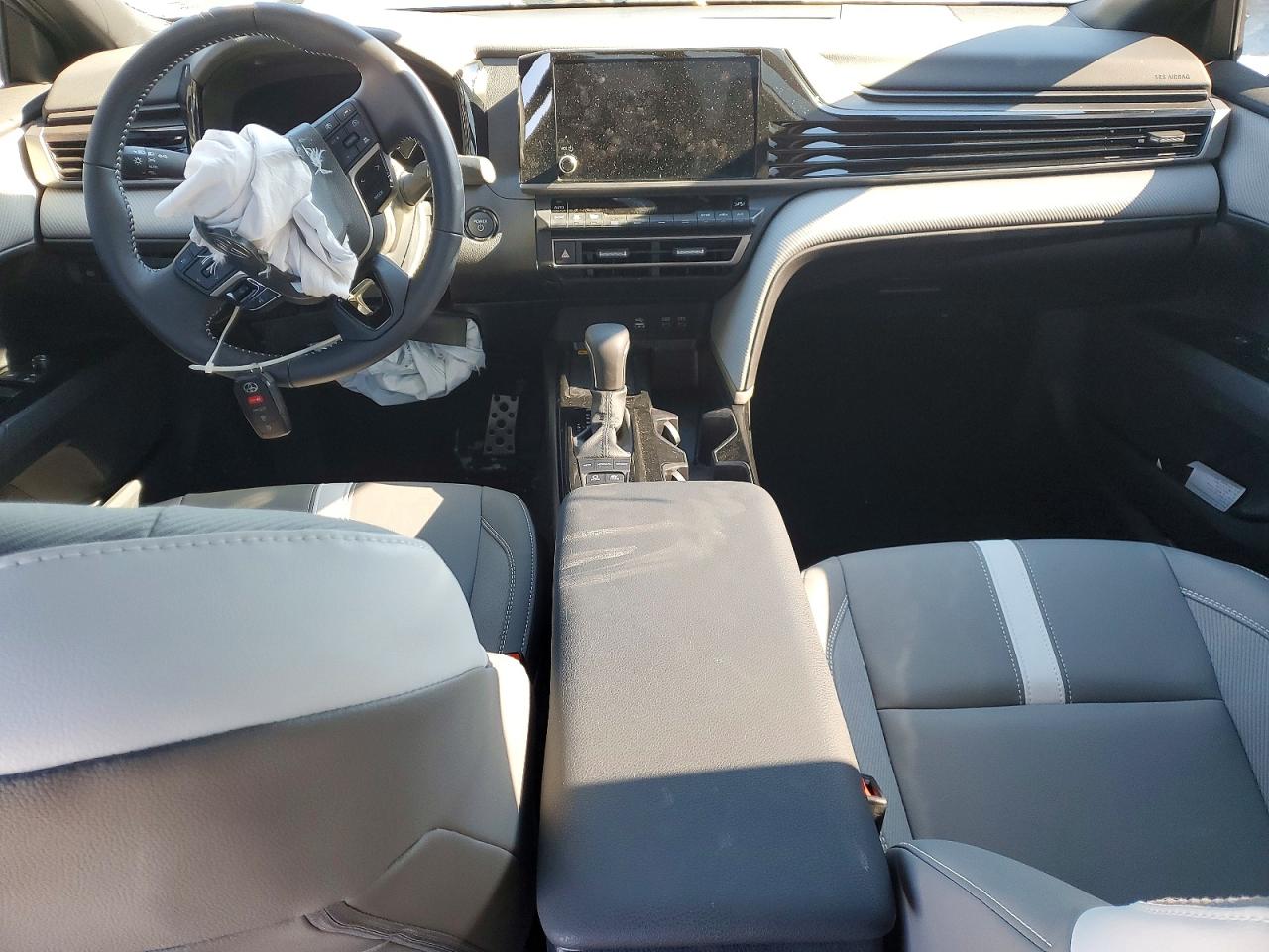 2025 TOYOTA CAMRY XSE photo 15