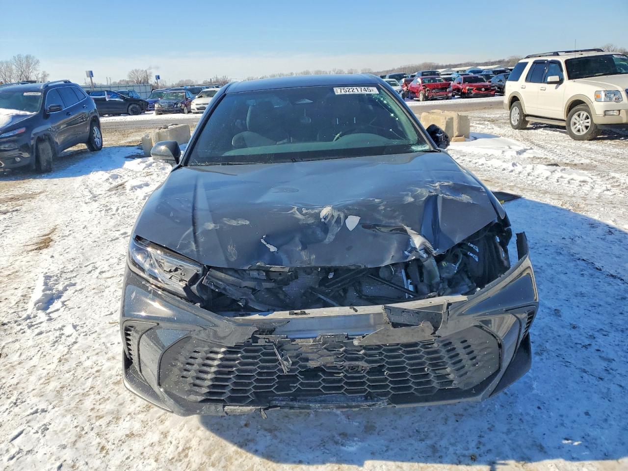 2025 TOYOTA CAMRY XSE photo 9