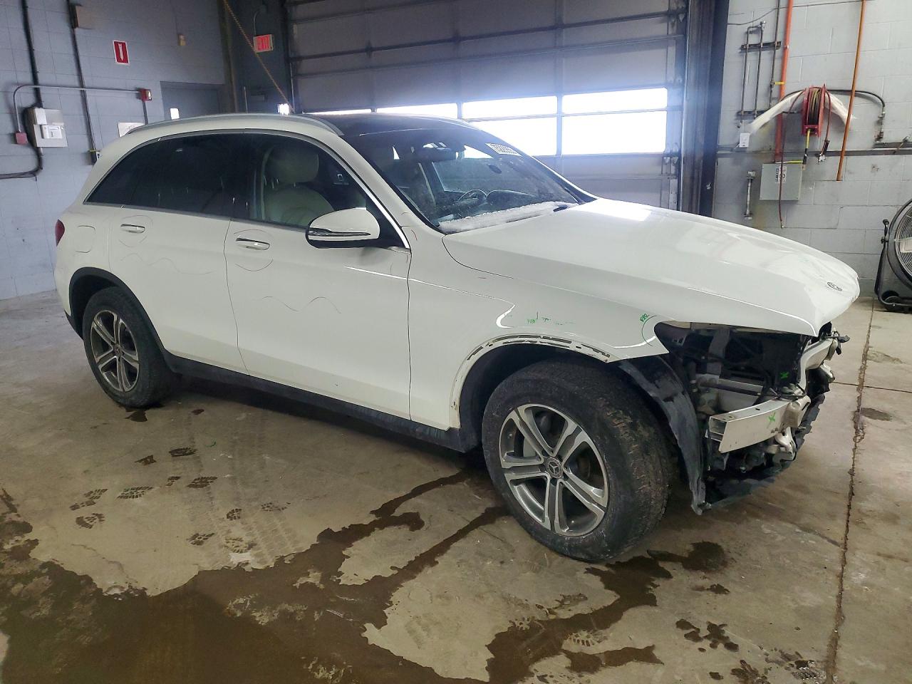 2018 MERCEDES-BENZ GLC 300 4MATIC photo 4