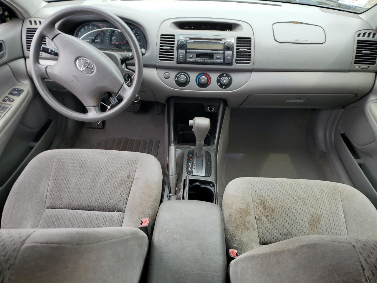 2002 TOYOTA CAMRY LE photo 15