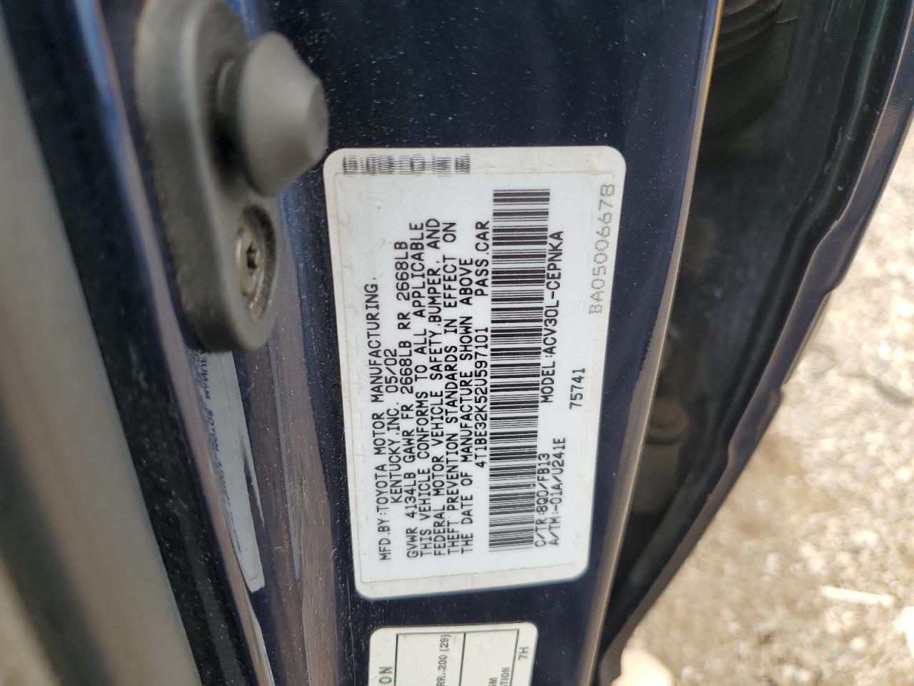 2002 TOYOTA CAMRY LE photo 23