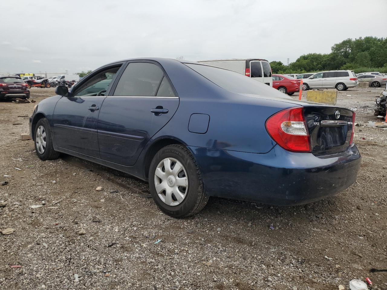2002 TOYOTA CAMRY LE photo 3