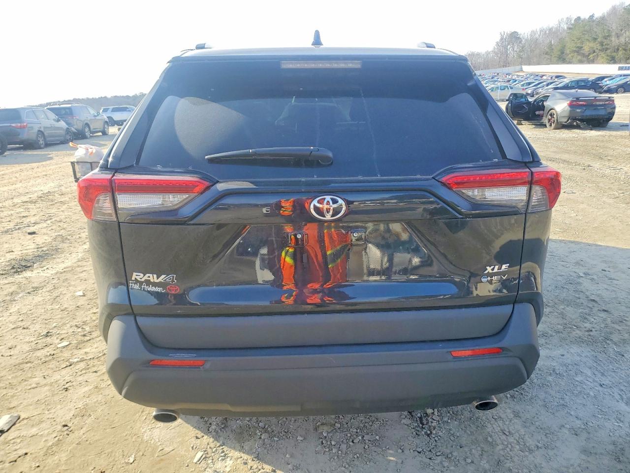 2025 TOYOTA RAV4 XLE photo 6