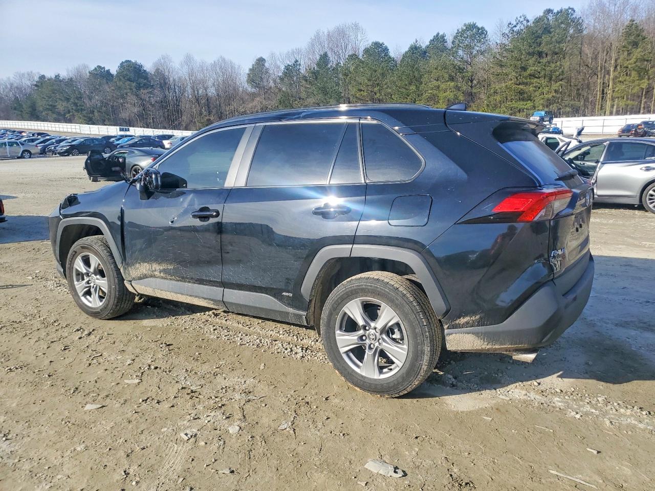 2025 TOYOTA RAV4 XLE photo 2