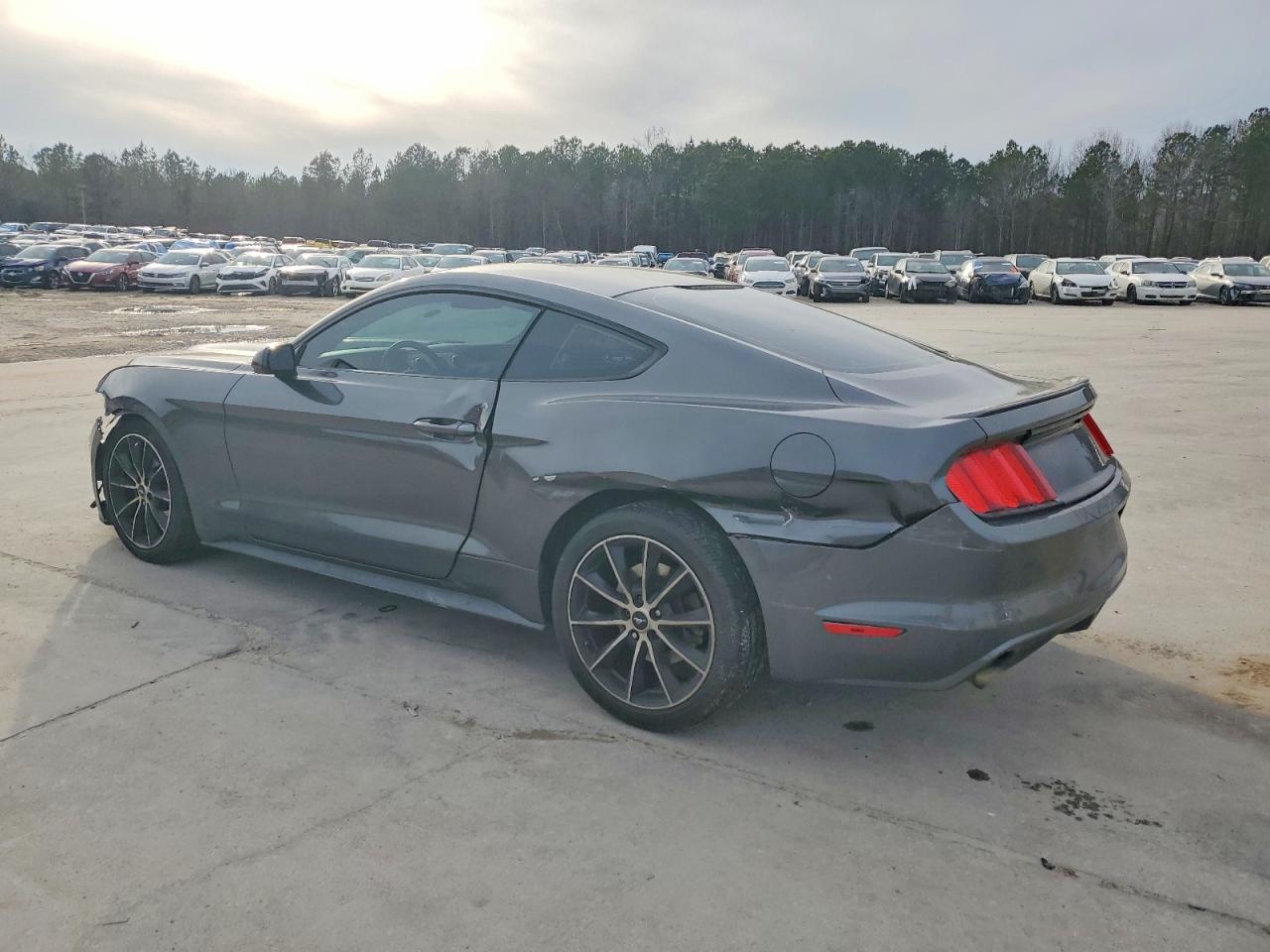 2017 FORD MUSTANG photo 3
