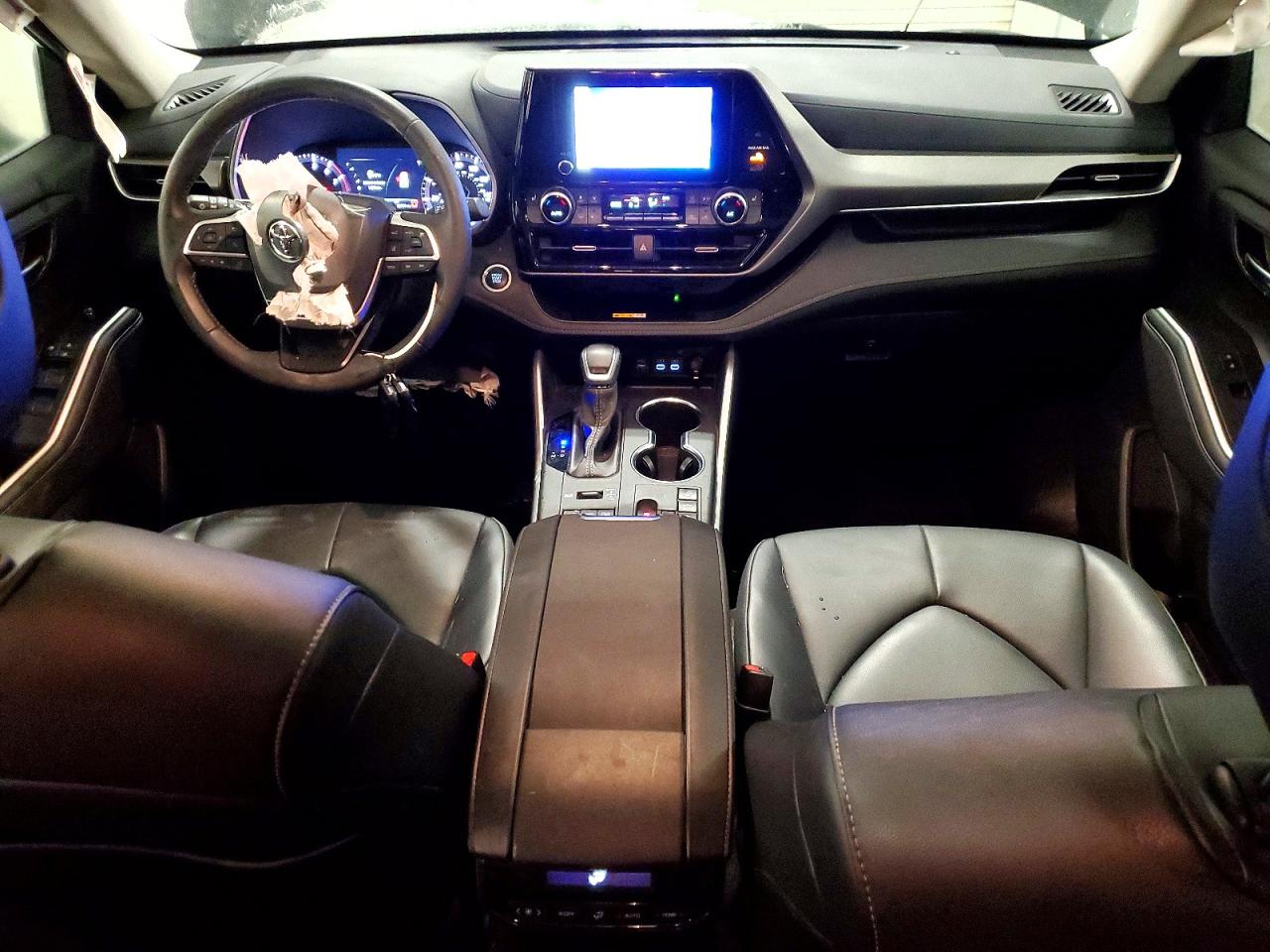 2024 TOYOTA HIGHLANDER LE photo 15