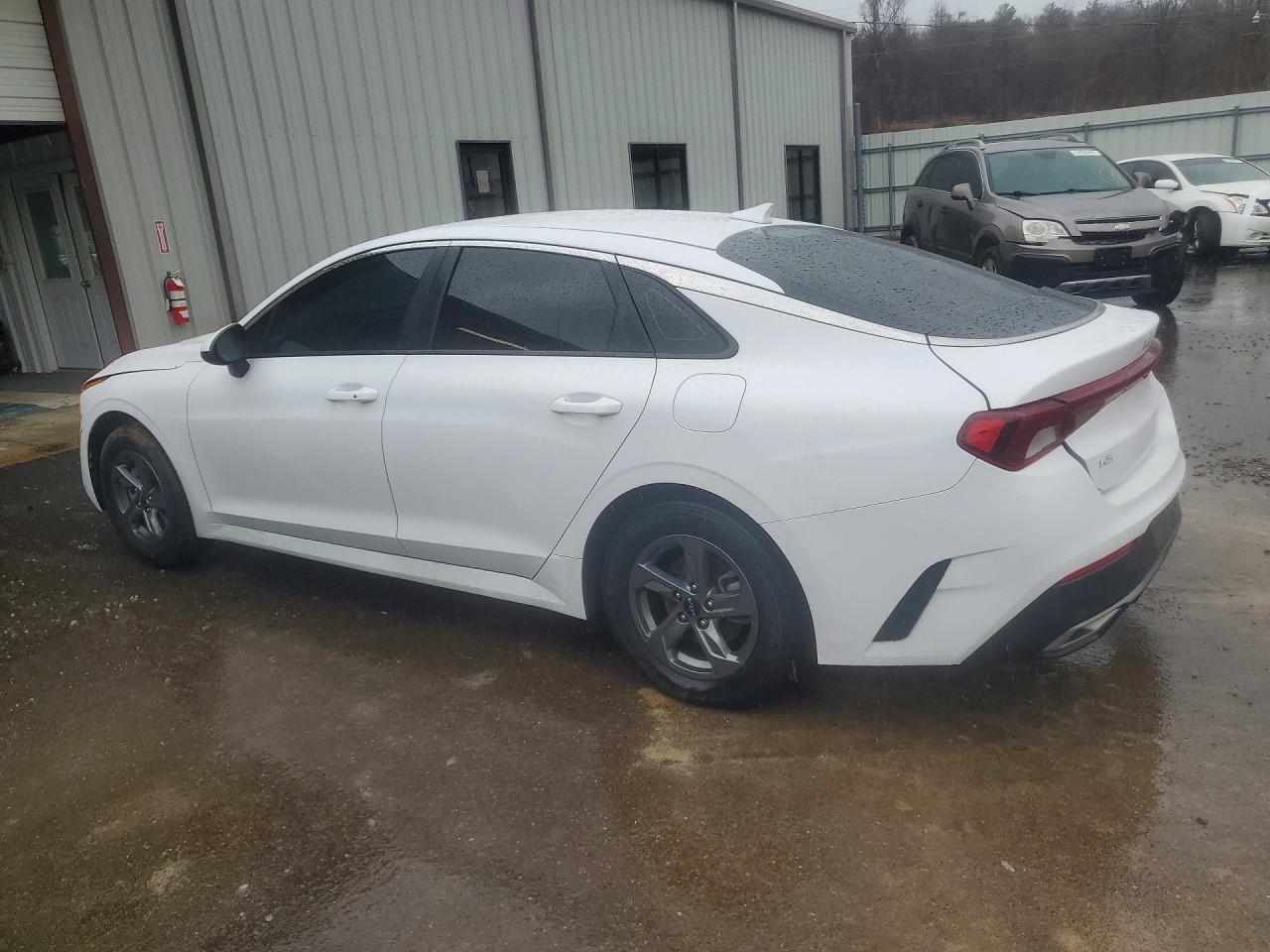 2023 KIA K5 LXS photo 2