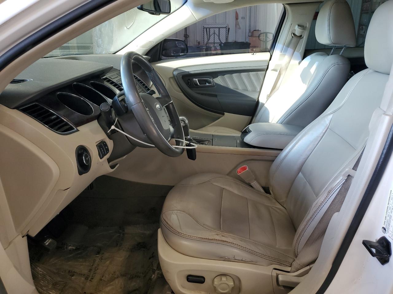 2012 FORD TAURUS SEL photo 19
