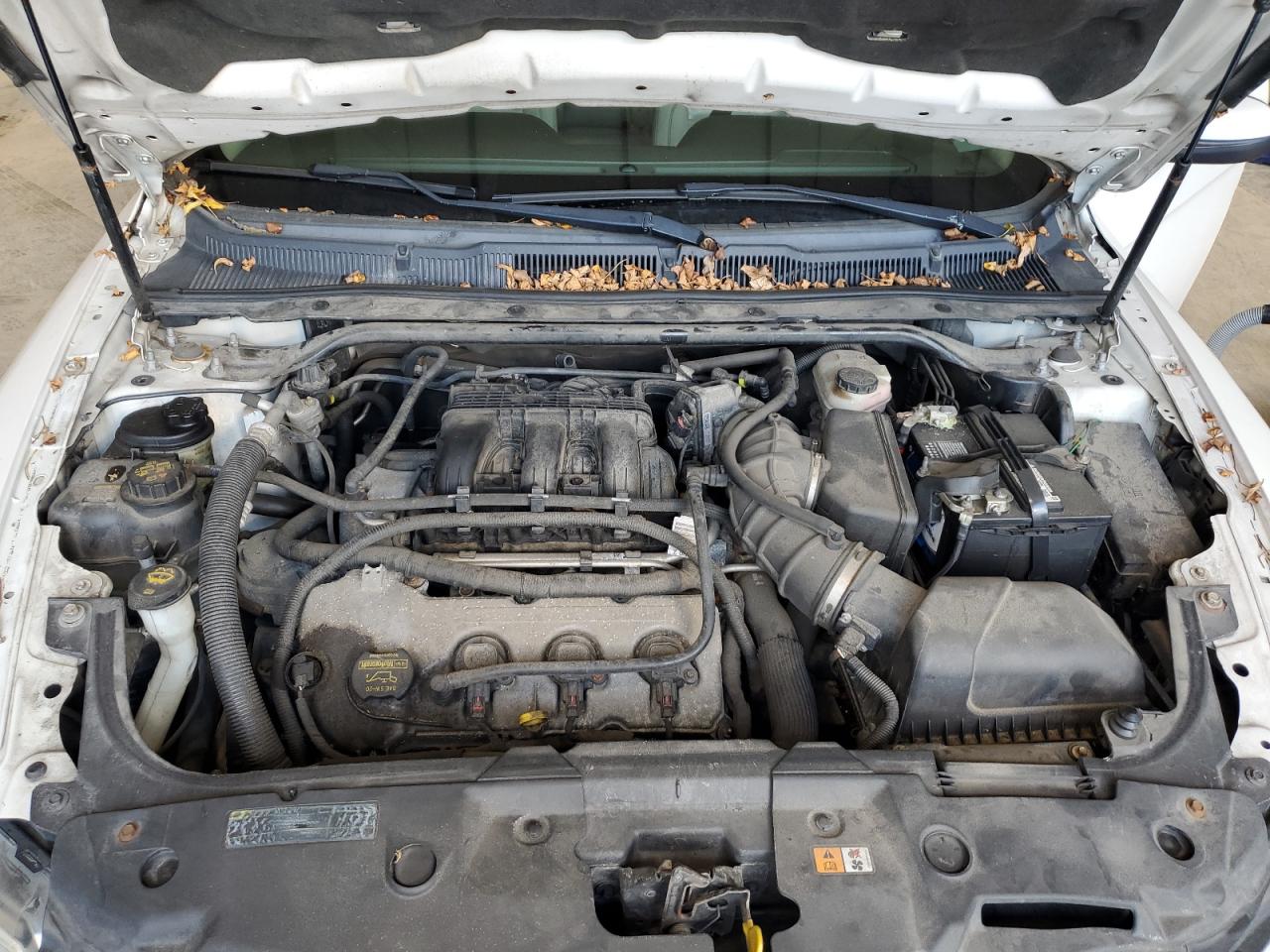 2012 FORD TAURUS SEL photo 31