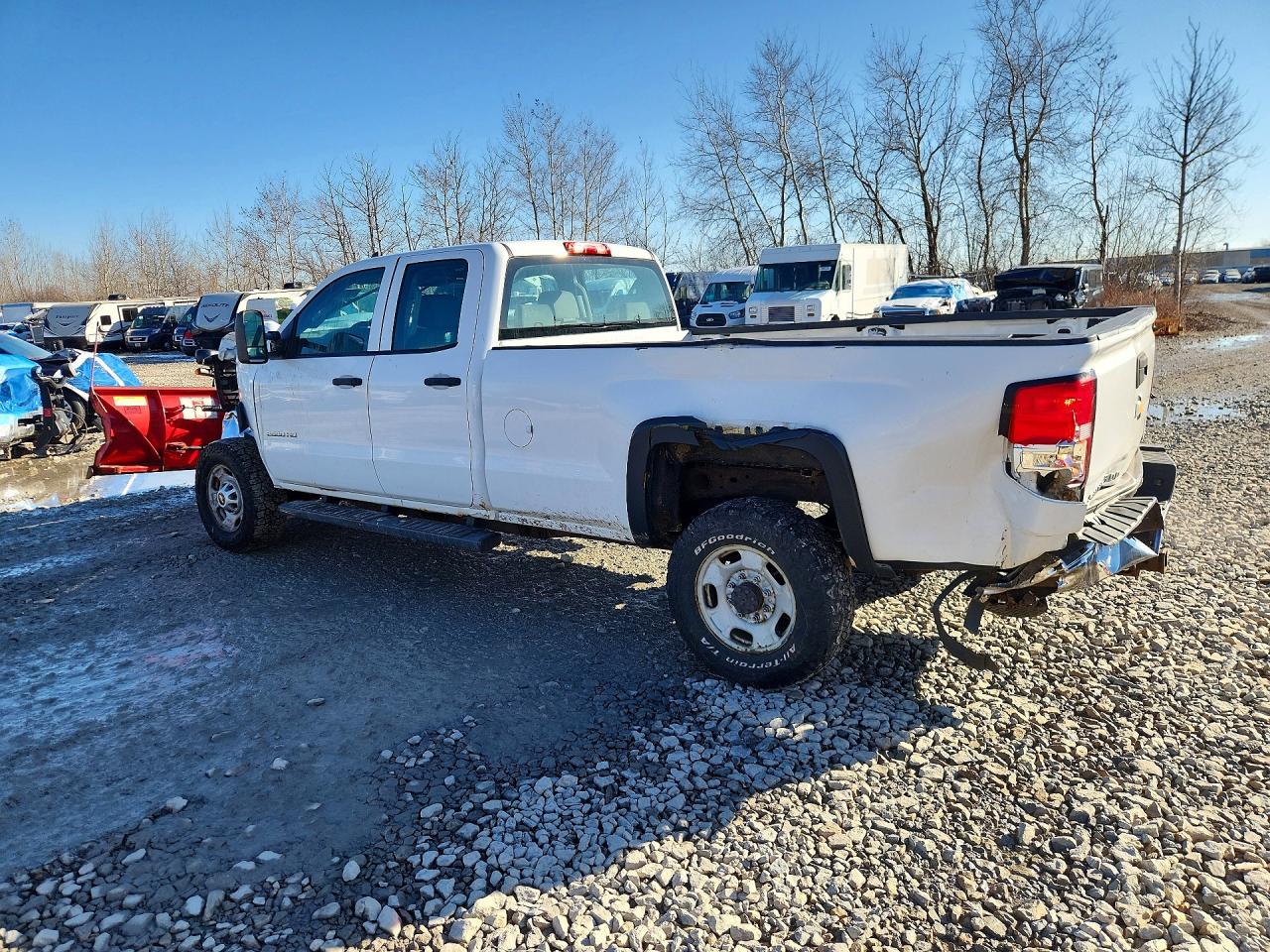 2015 CHEVROLET SILVERADO K2500 HEAVY DUTY photo 3