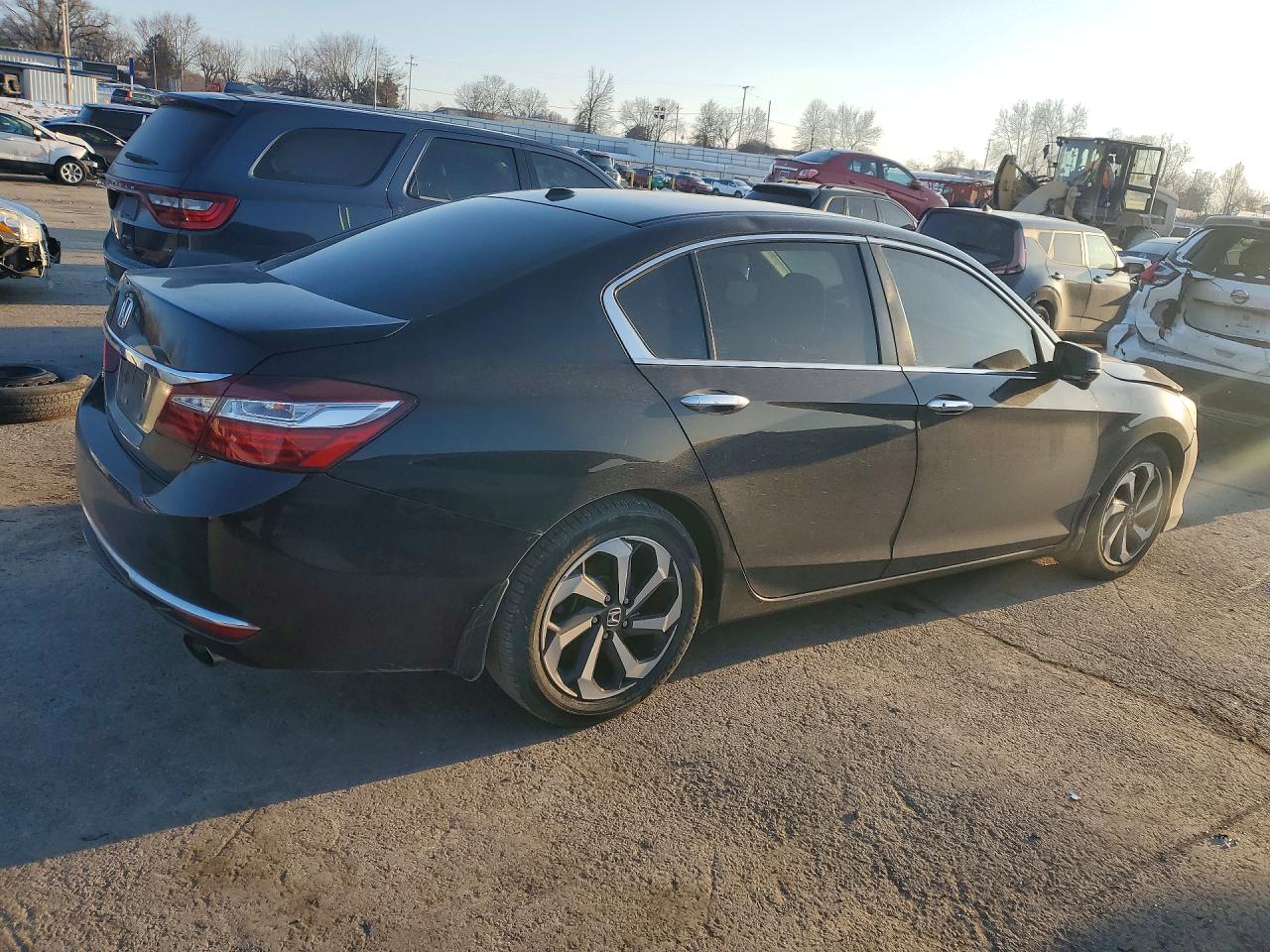 2016 HONDA ACCORD EX photo 5