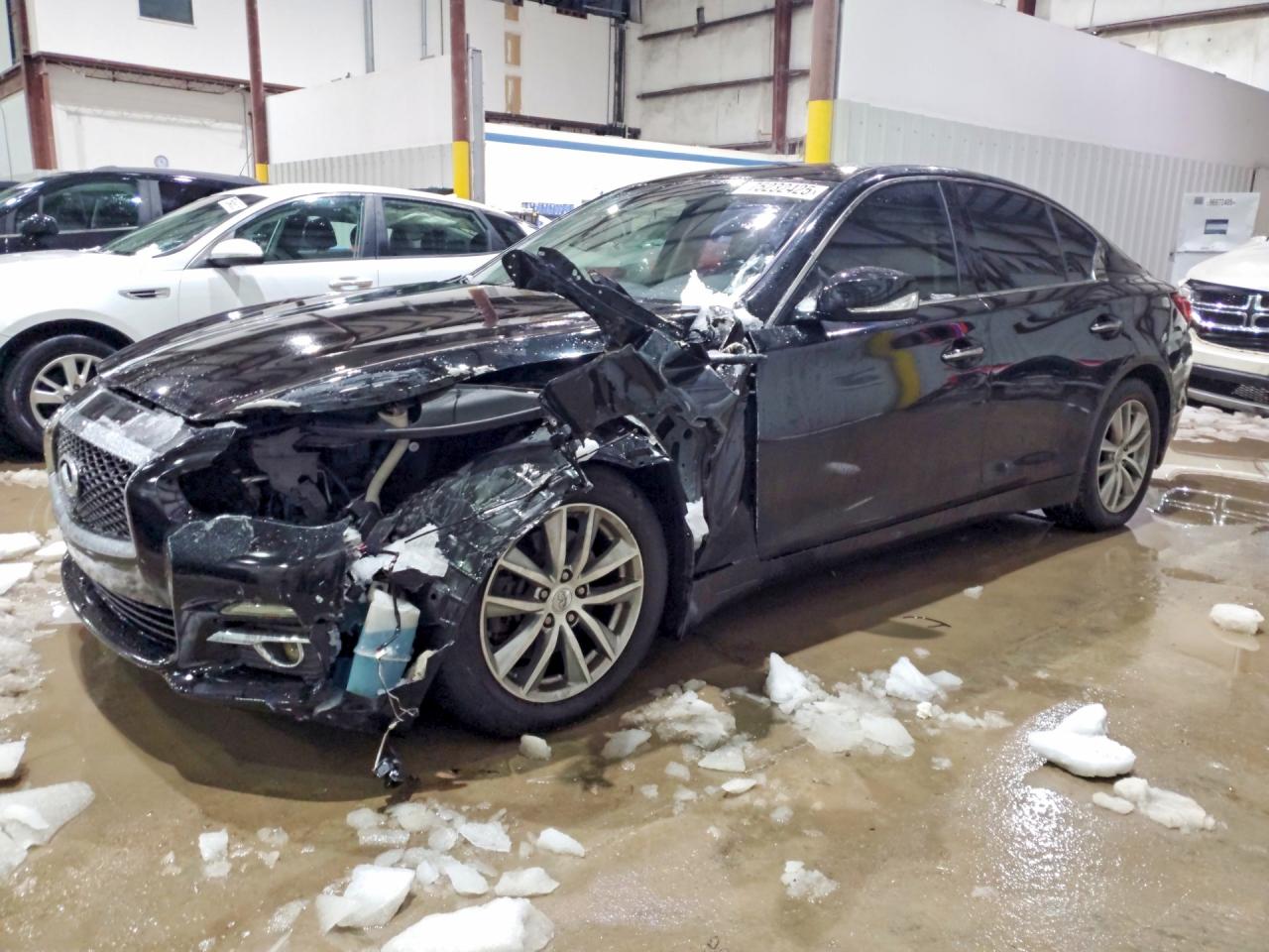 2015 INFINITI Q50