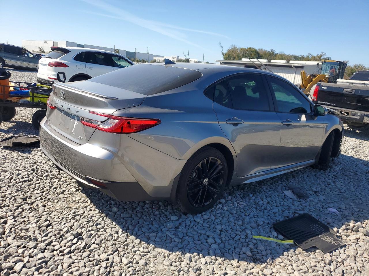 2025 TOYOTA CAMRY SE photo 7