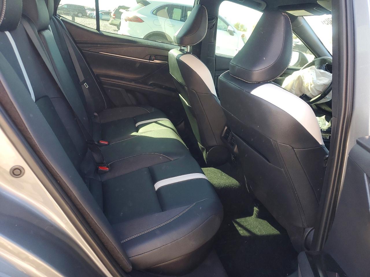 2025 TOYOTA CAMRY SE photo 28