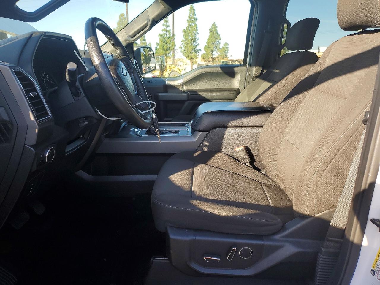 2017 FORD F150 SUPERCREW photo 13
