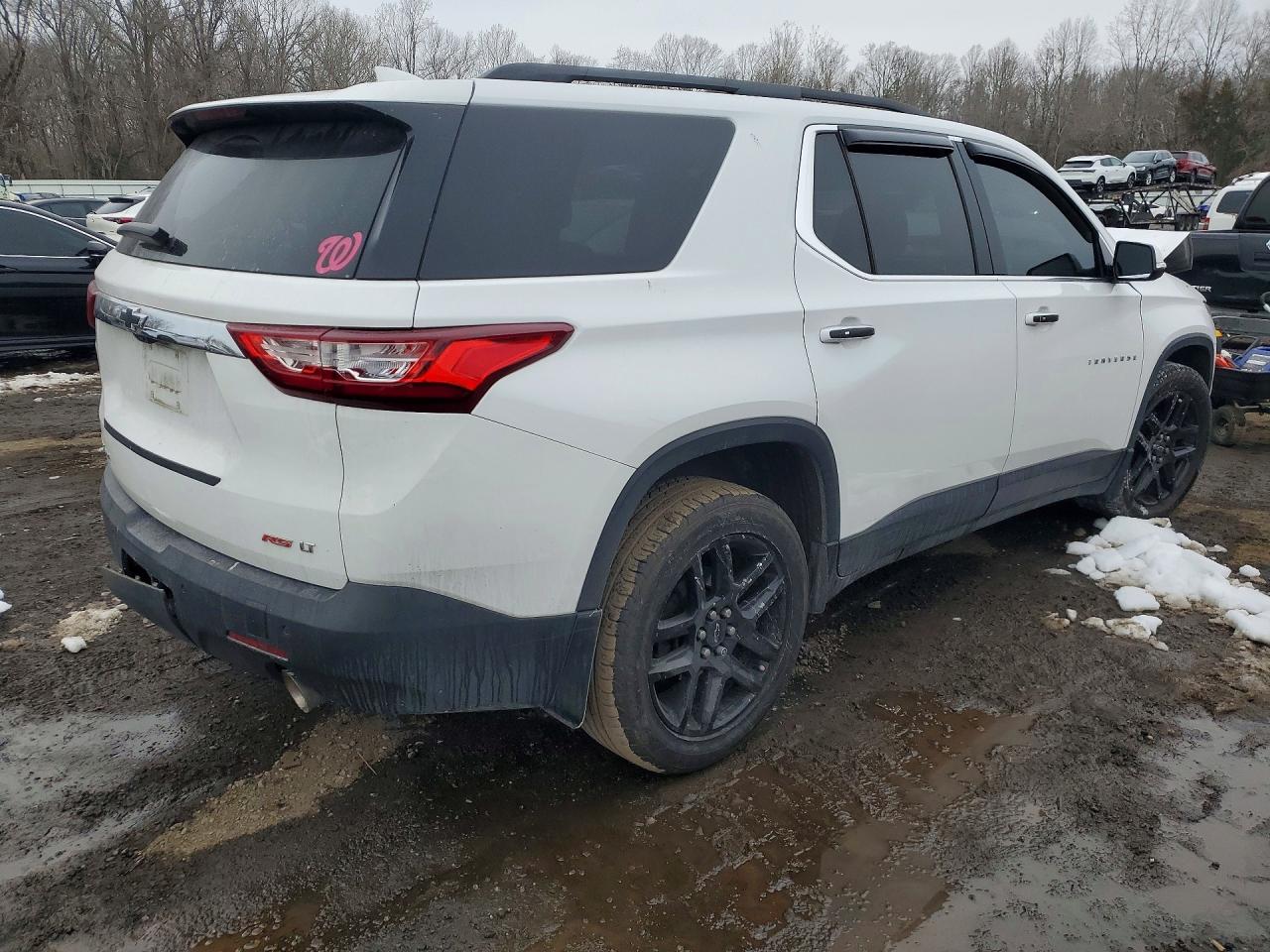 2020 CHEVROLET TRAVERSE LT photo 3