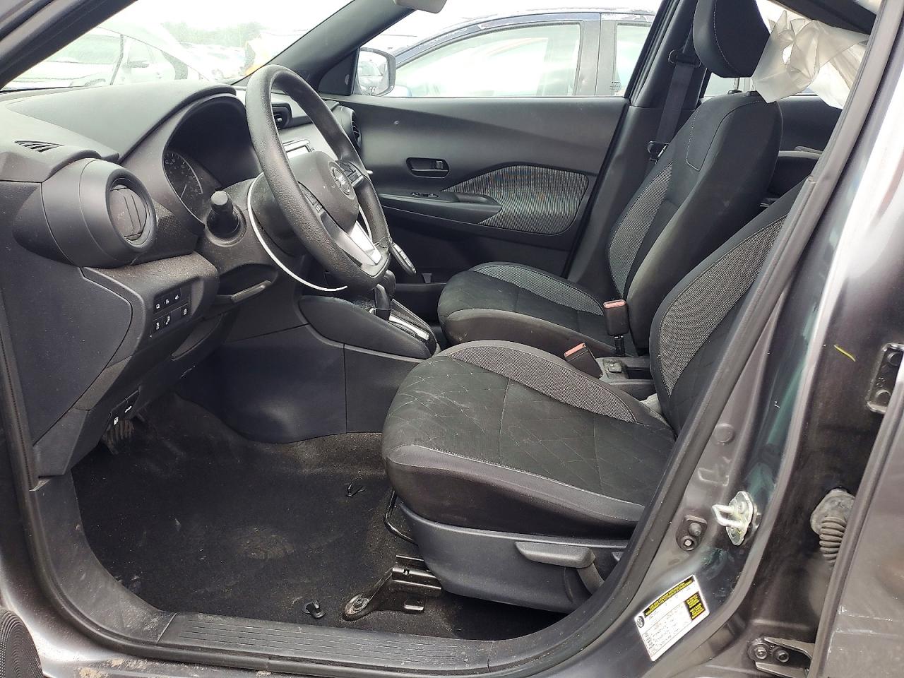 2020 NISSAN KICKS S photo 13