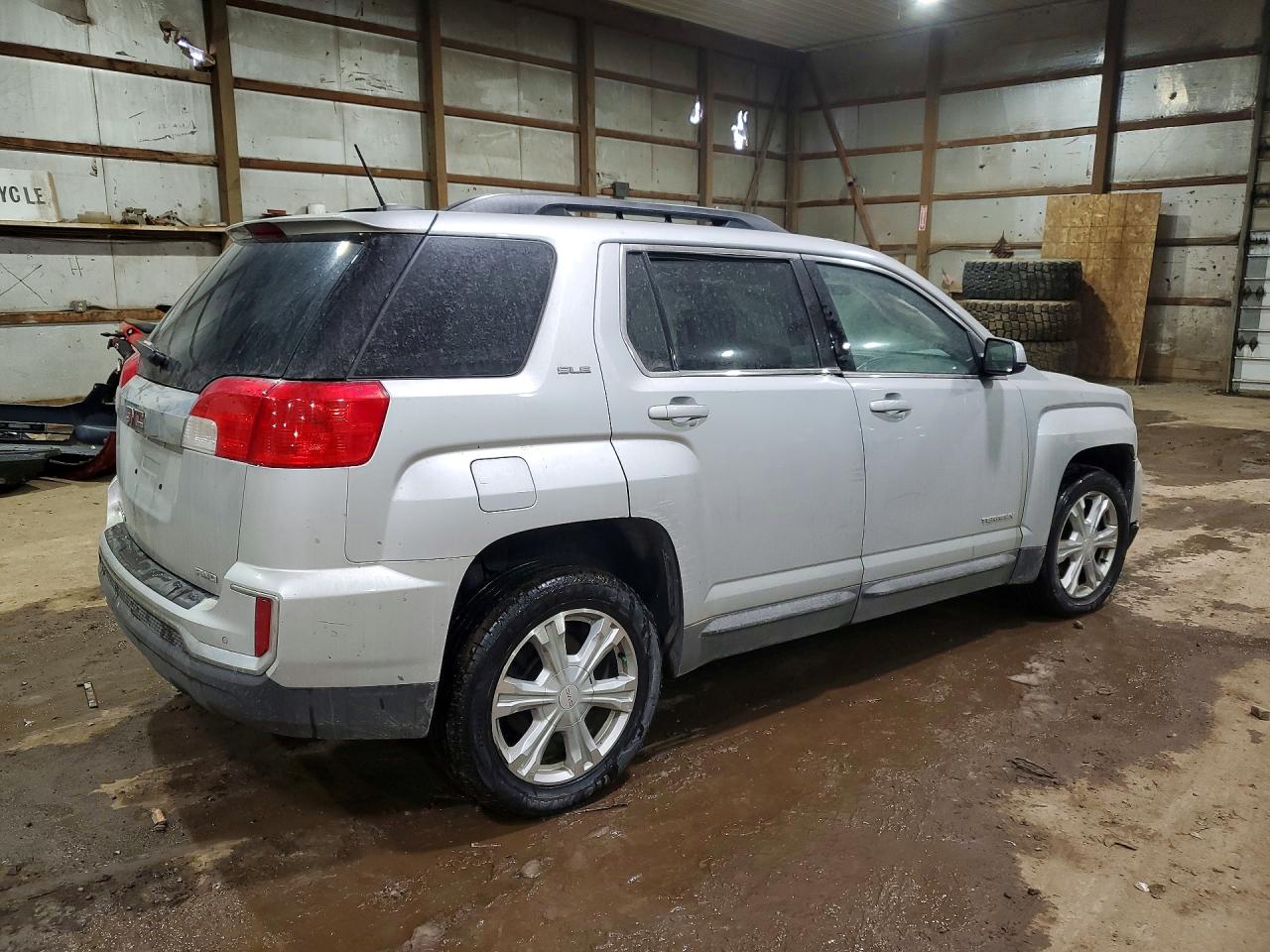 2017 GMC TERRAIN SLE photo 5