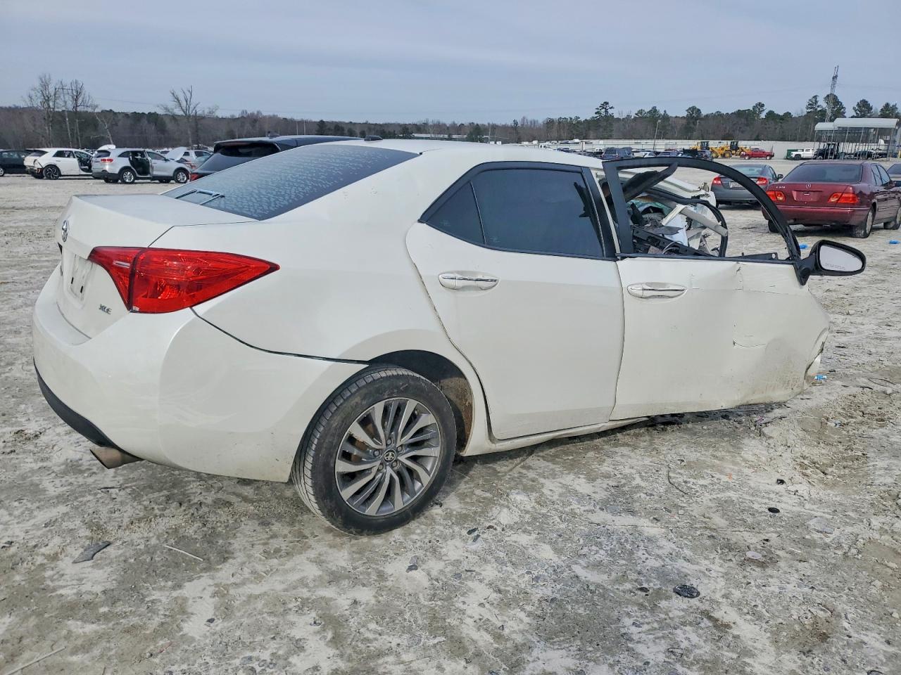 2019 TOYOTA COROLLA L photo 5