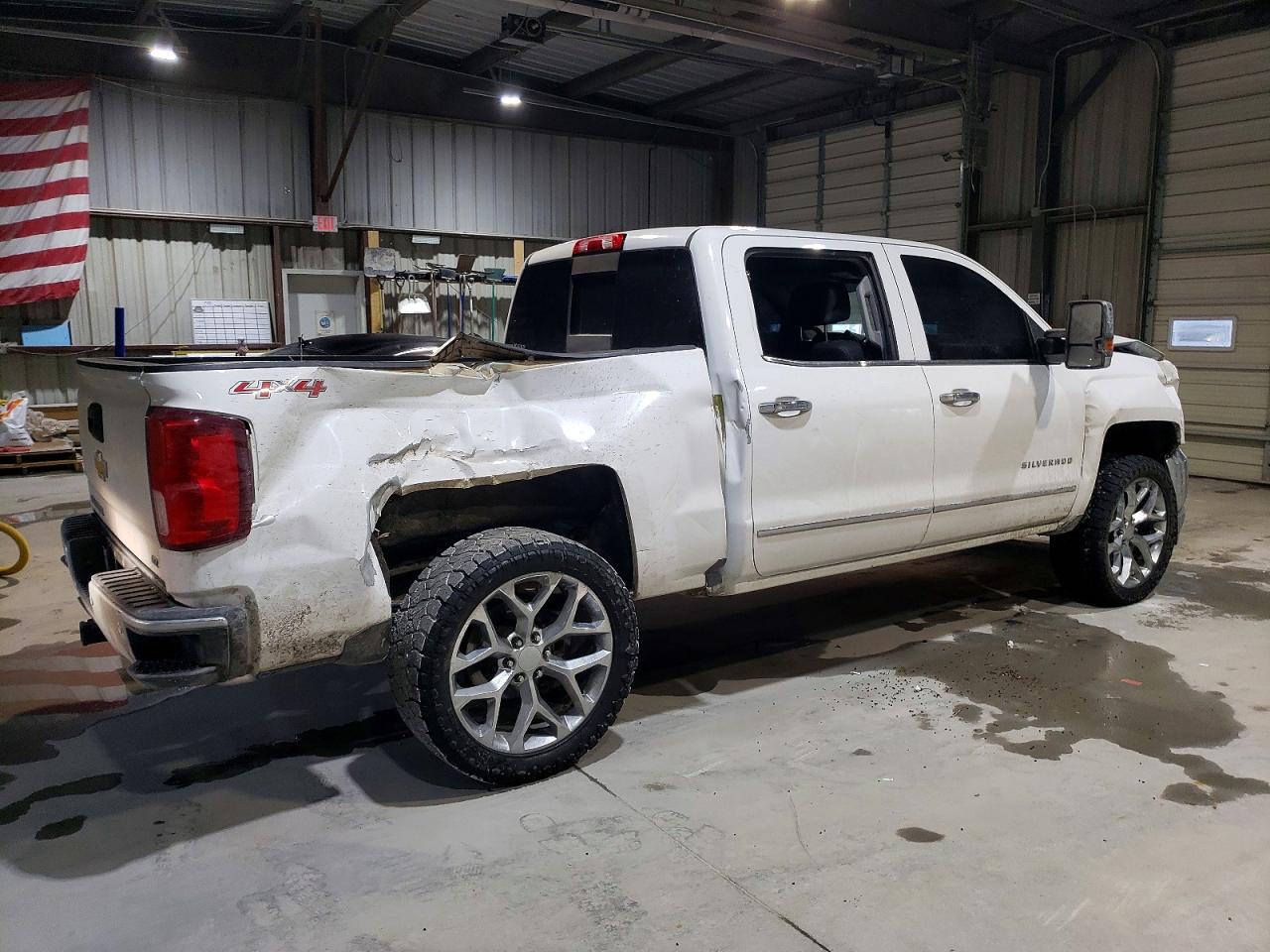 2017 CHEVROLET SILVERADO K1500 LTZ photo 3