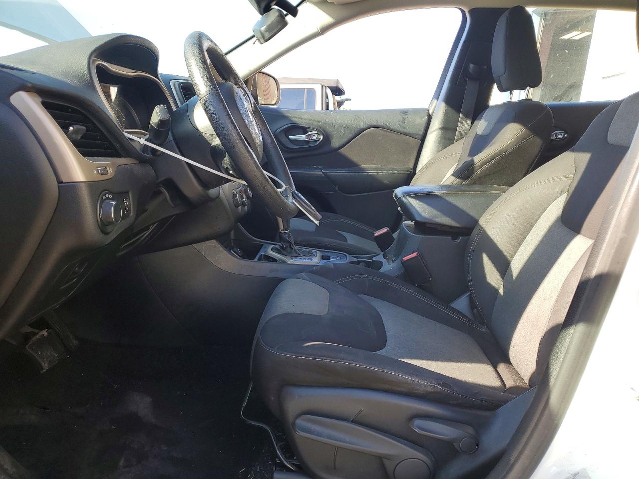 2016 JEEP CHEROKEE SPORT photo 7