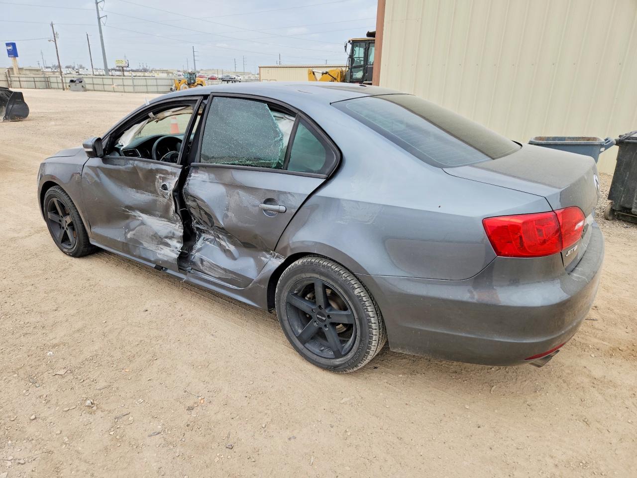 2012 VOLKSWAGEN JETTA SE photo 3