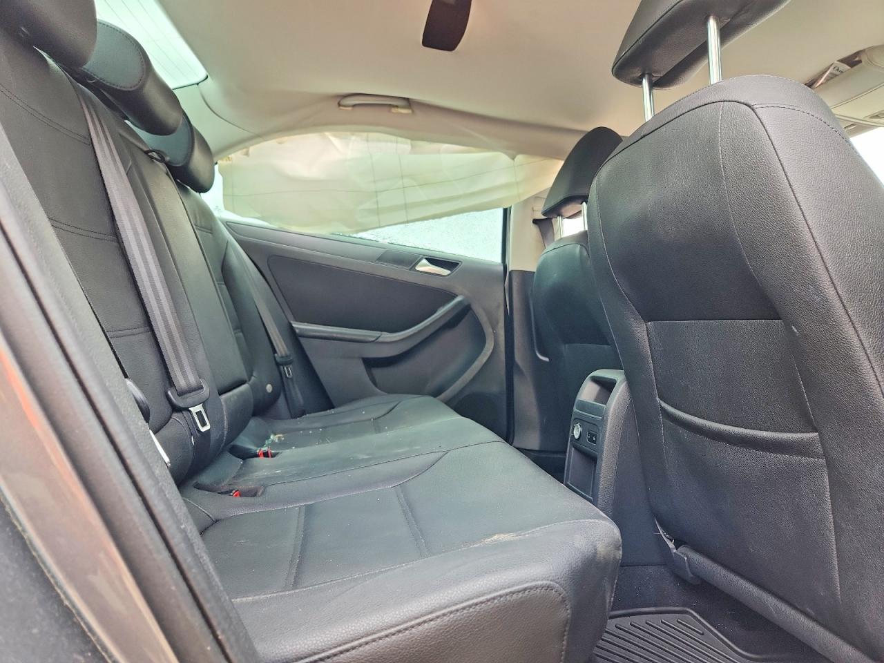 2012 VOLKSWAGEN JETTA SE photo 19