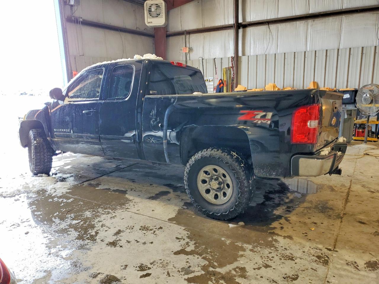 2010 CHEVROLET SILVERADO K1500 LT photo 2