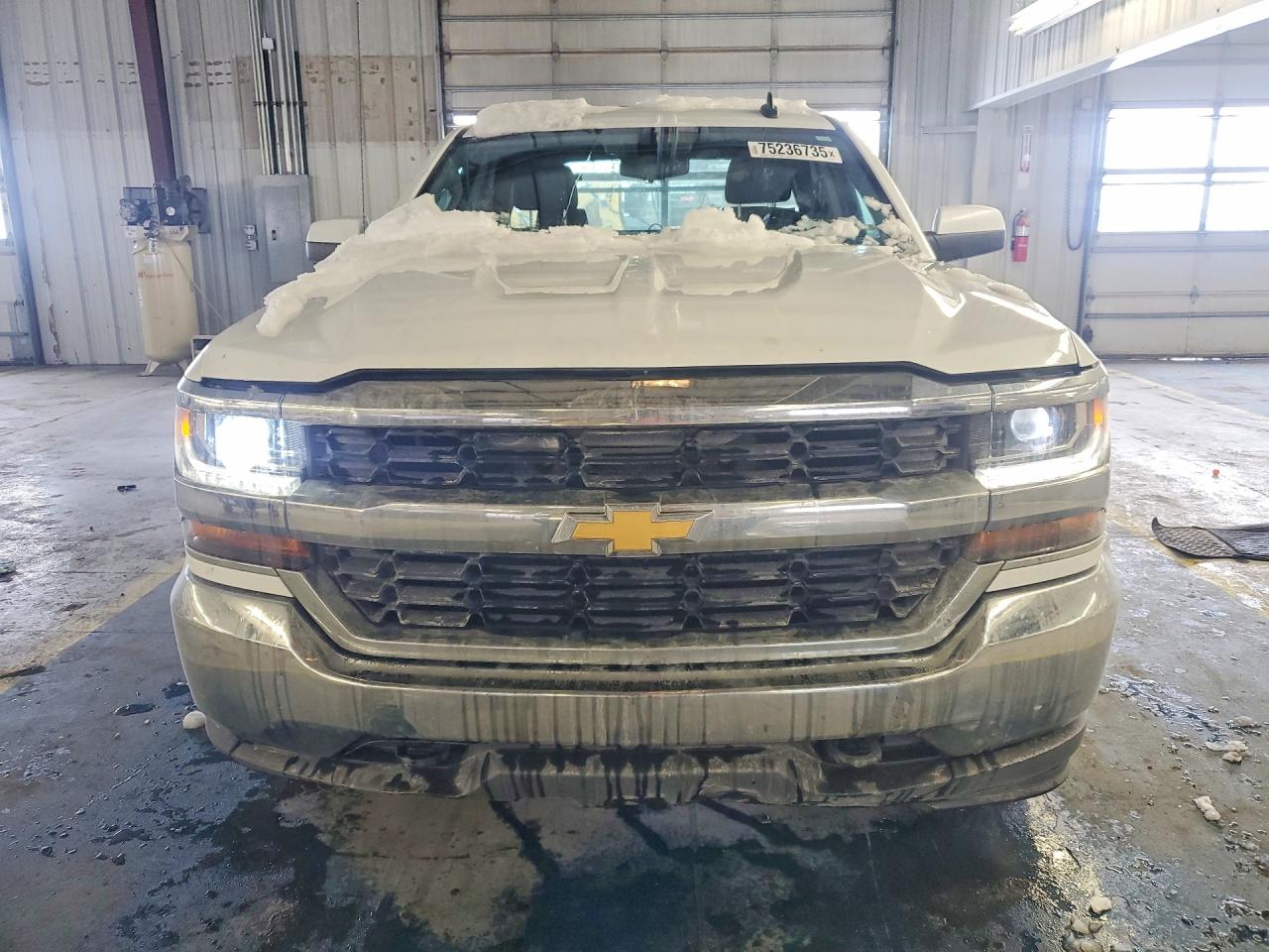 2016 CHEVROLET SILVERADO K1500 LT photo 9