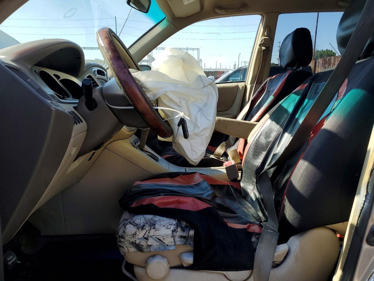 2004 TOYOTA HIGHLANDER BASE photo 13