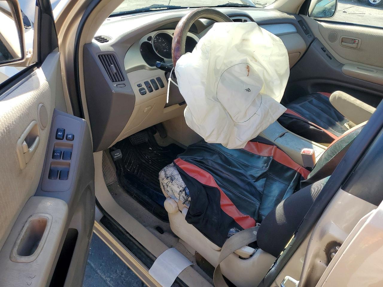 2004 TOYOTA HIGHLANDER BASE photo 15