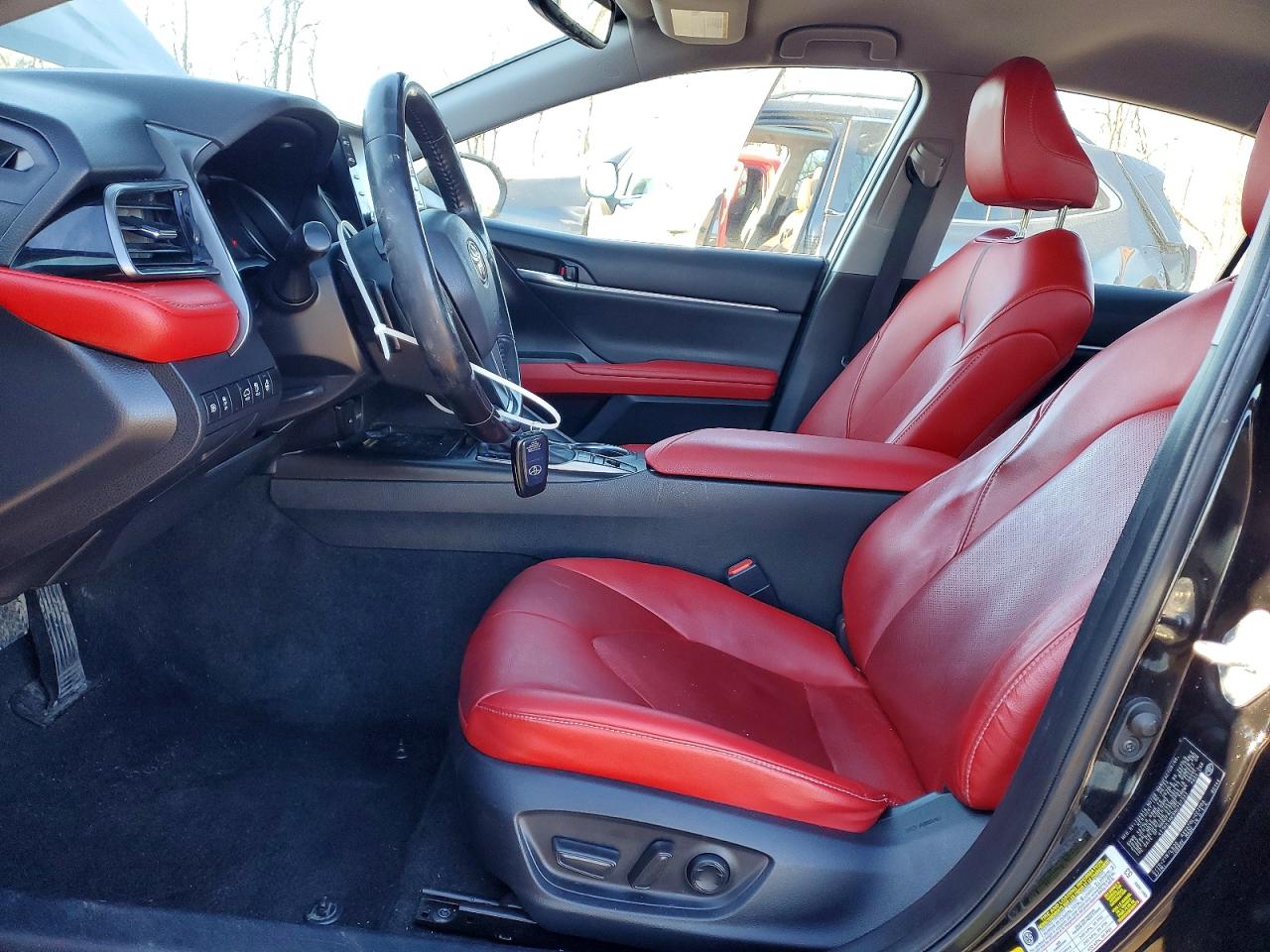 2022 TOYOTA CAMRY XSE photo 19