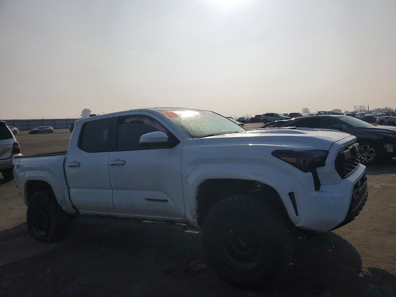 2025 TOYOTA TACOMA DOUBLE CAB photo 10