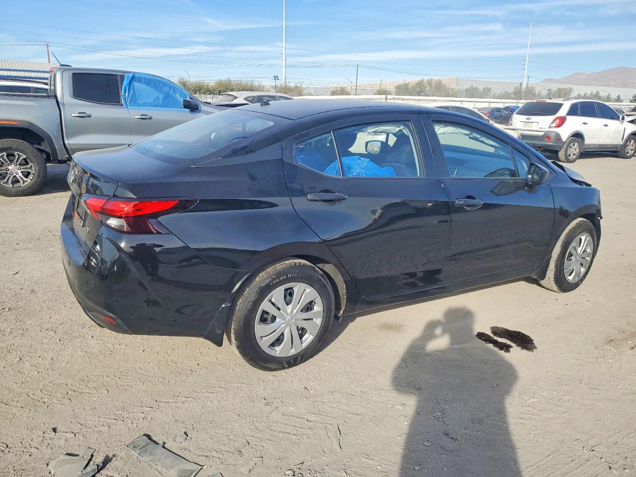2025 NISSAN VERSA S photo 5