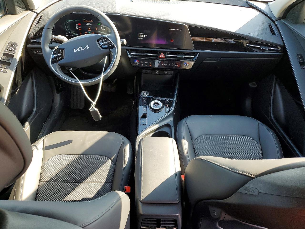 2024 KIA NIRO EX photo 8