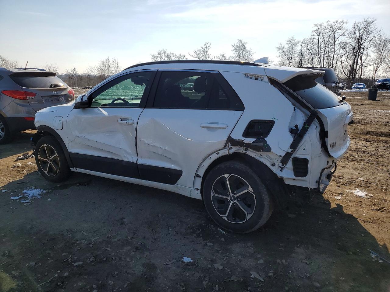 2024 KIA NIRO EX photo 2