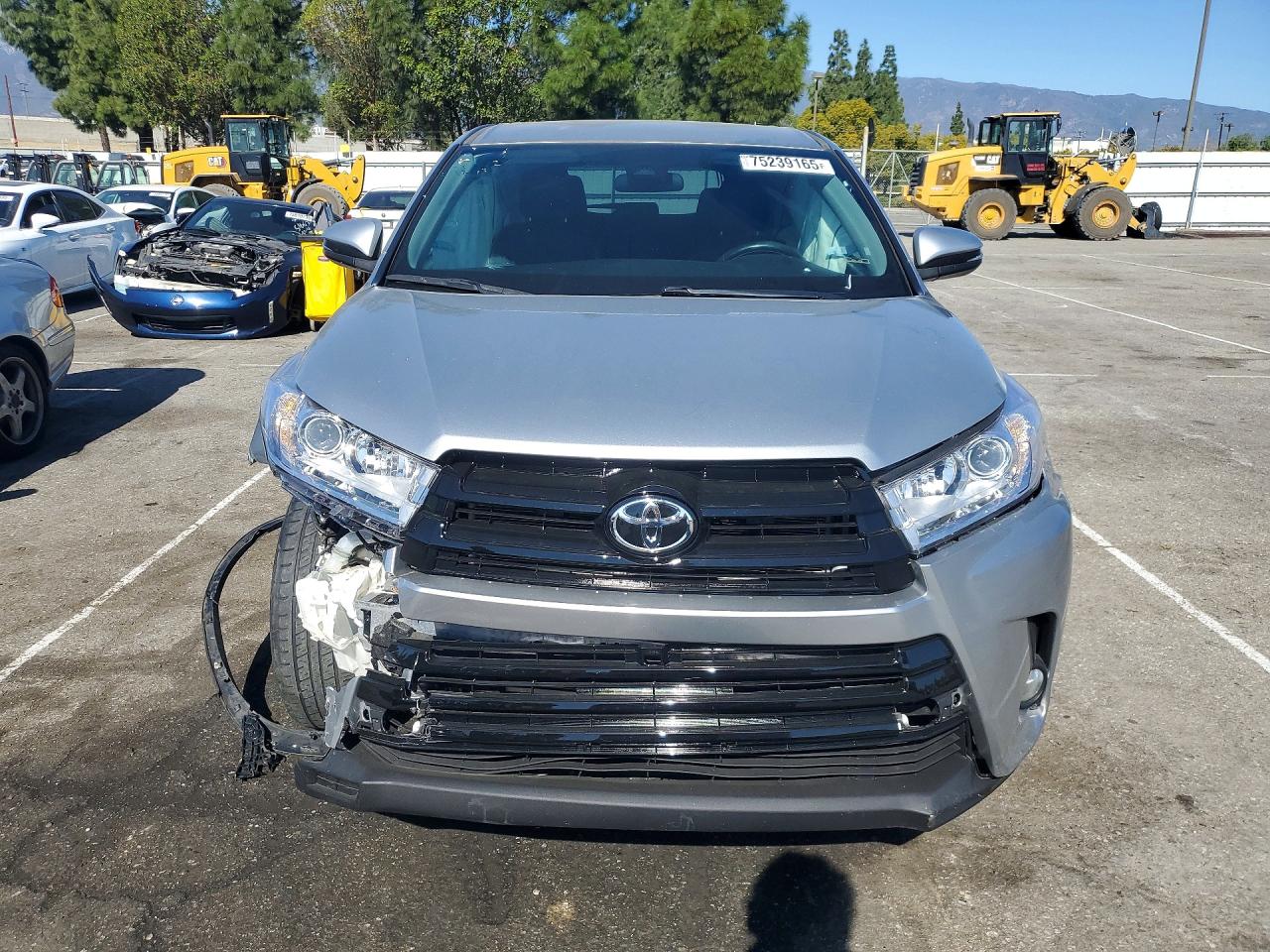 2018 TOYOTA HIGHLANDER LE PLUS photo 5